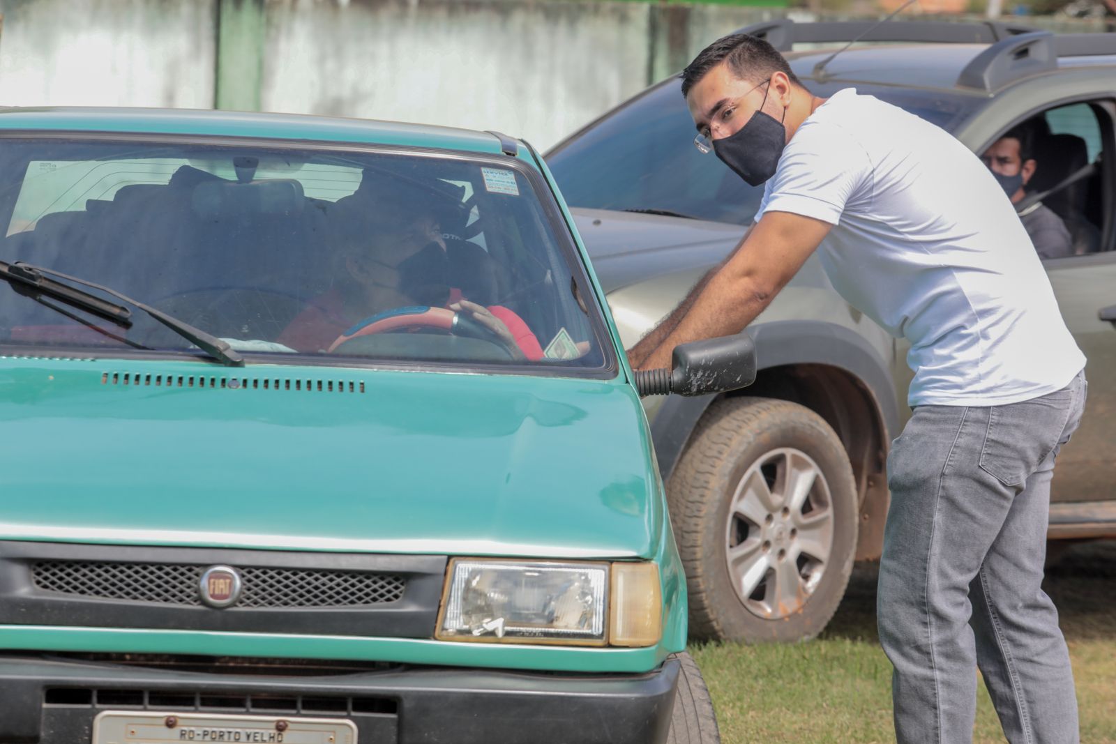 Equipes garantem a vacina a pacientes com limitação